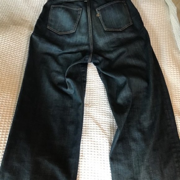 Jeans Size 2 boot cut - Picture 2 of 4